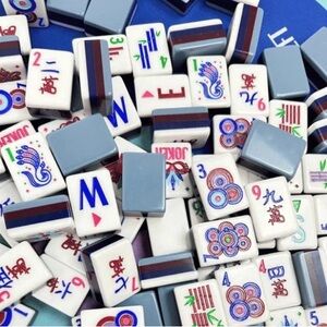 OMM Preppy Soirée Bundle — Mahjong Tiles & Matching Mat + Acrylic Display Box